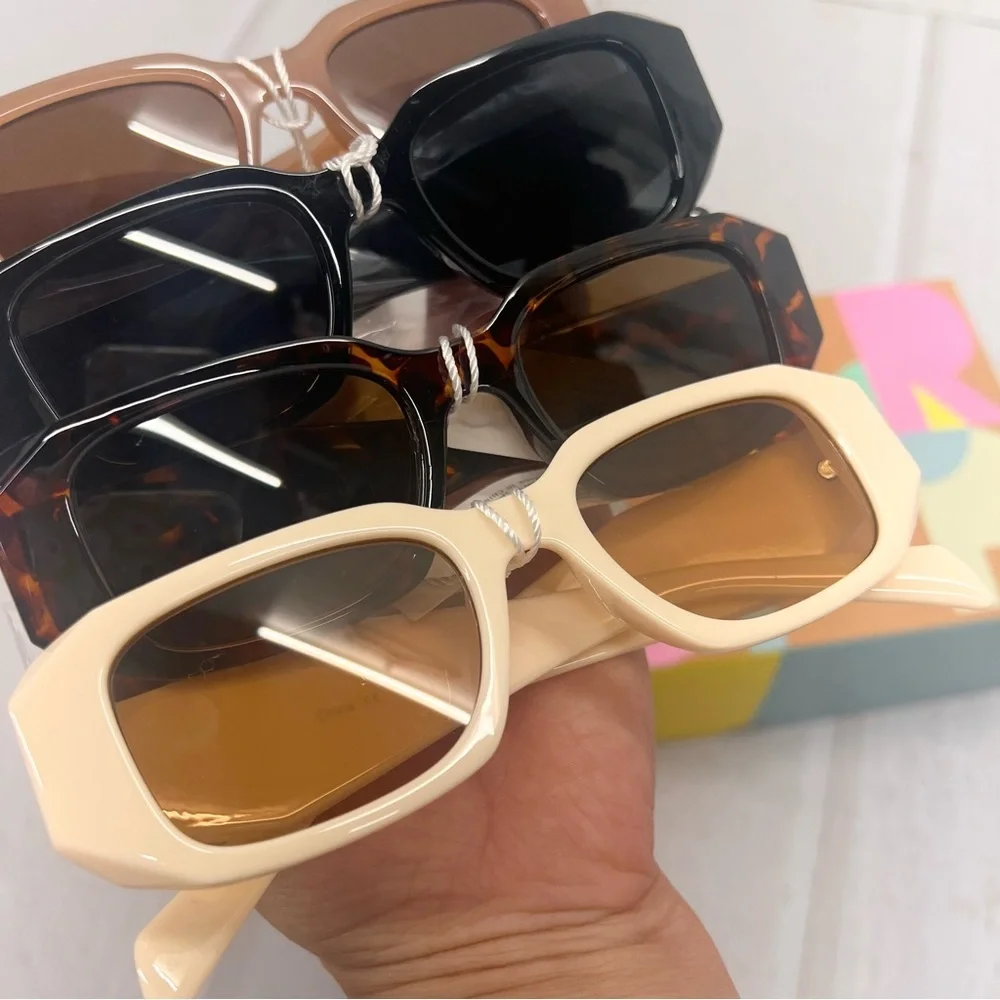 Oversized Square Cream Sunglasses UV400 Retro Fashion Thick‎ Frame Women